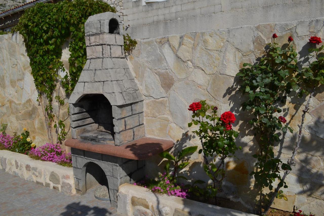 Apartment Lora Pag Town Εξωτερικό φωτογραφία