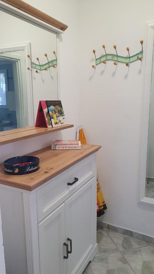 Apartment Lora Pag Town Εξωτερικό φωτογραφία